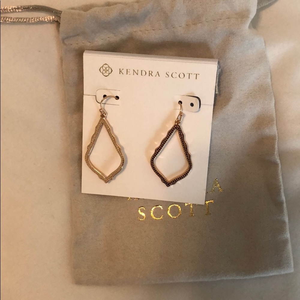 kendra scott earring